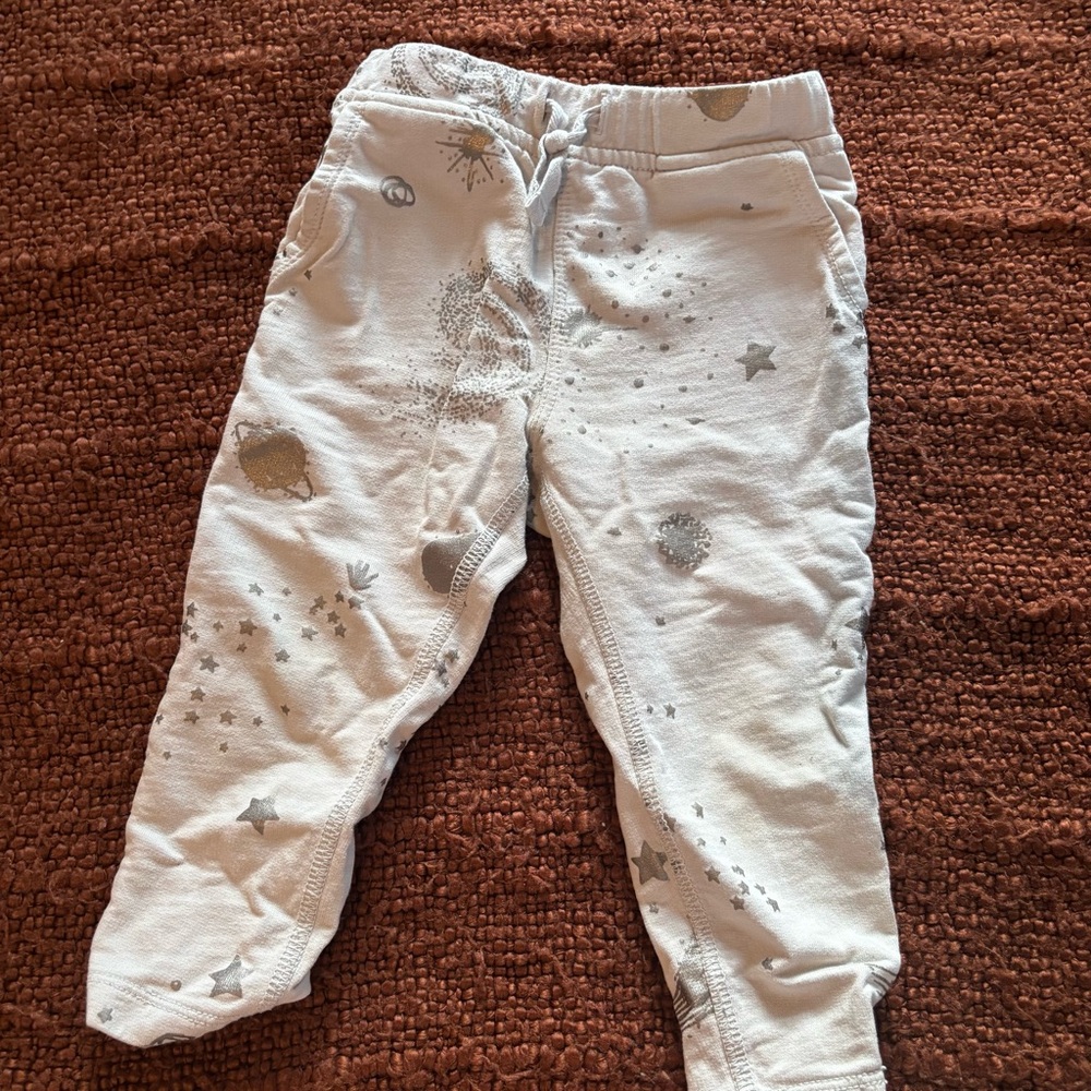TEA COLLECTION Baby Toddler Sweatpants Size 12-18 months Stars Pant Grey Silver
